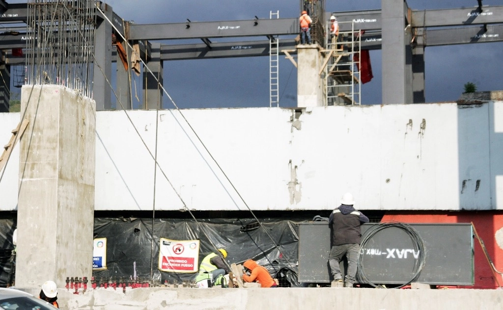 La inversión fija bruta creció 0.5 por ciento mensual en julio, impulsada por la construcción no residencial, según cifras del Inegi. La imagen, de septiembre de 2023. Foto Roberto García Rivas