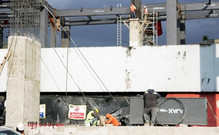 La formación bruta de capital fijo, que representa el valor de los bienes duraderos adquiridos por las unidades de producción, con el fin de ser utilizados durante el proceso de producción, se estancó a finales de 2023. Foto Roberto García Rivas / Archivo
