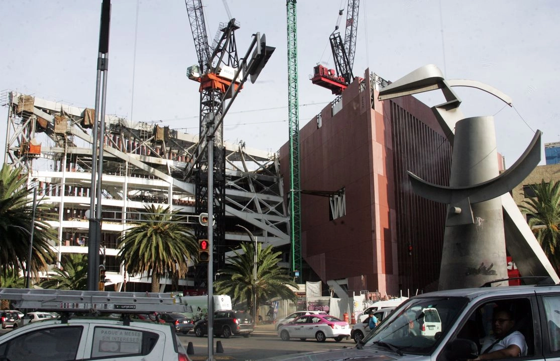 Salvo la construcción residencial, todos los demás conceptos del gasto en infraestructura, equipo de transporte y maquinaria cayeron en el primer trimestre del año, detalló el Inegi. Foto 
