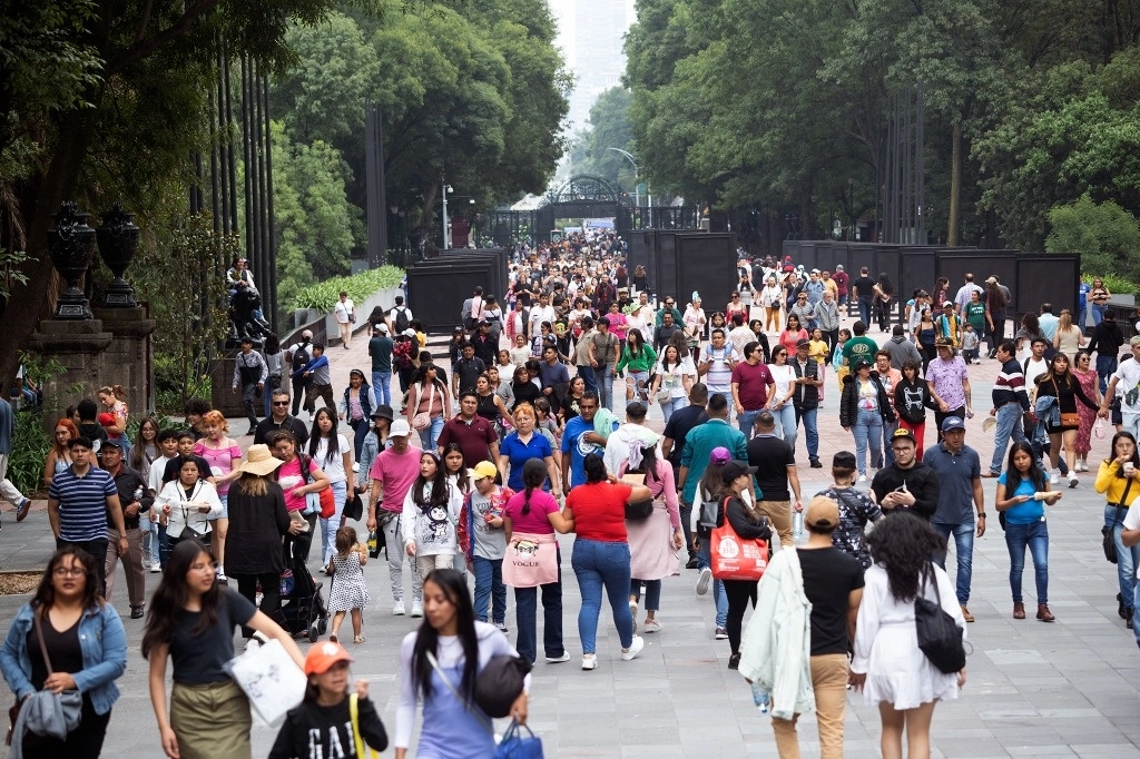 Visitantes disfrutan del Bosque de Chapultepec, el 28 de julio de 2024. Foto María Luisa Severiano