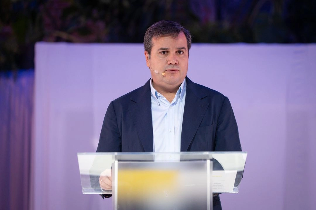 Los recursos recursos serán canalizados, principalmente, a la renovación de sus sucursales, un cambio de imagen y para hacer mejoras en su plataforma de comercio electrónico, así lo detalló  Diego Coppel Sullivan, director comercial de Coppel.