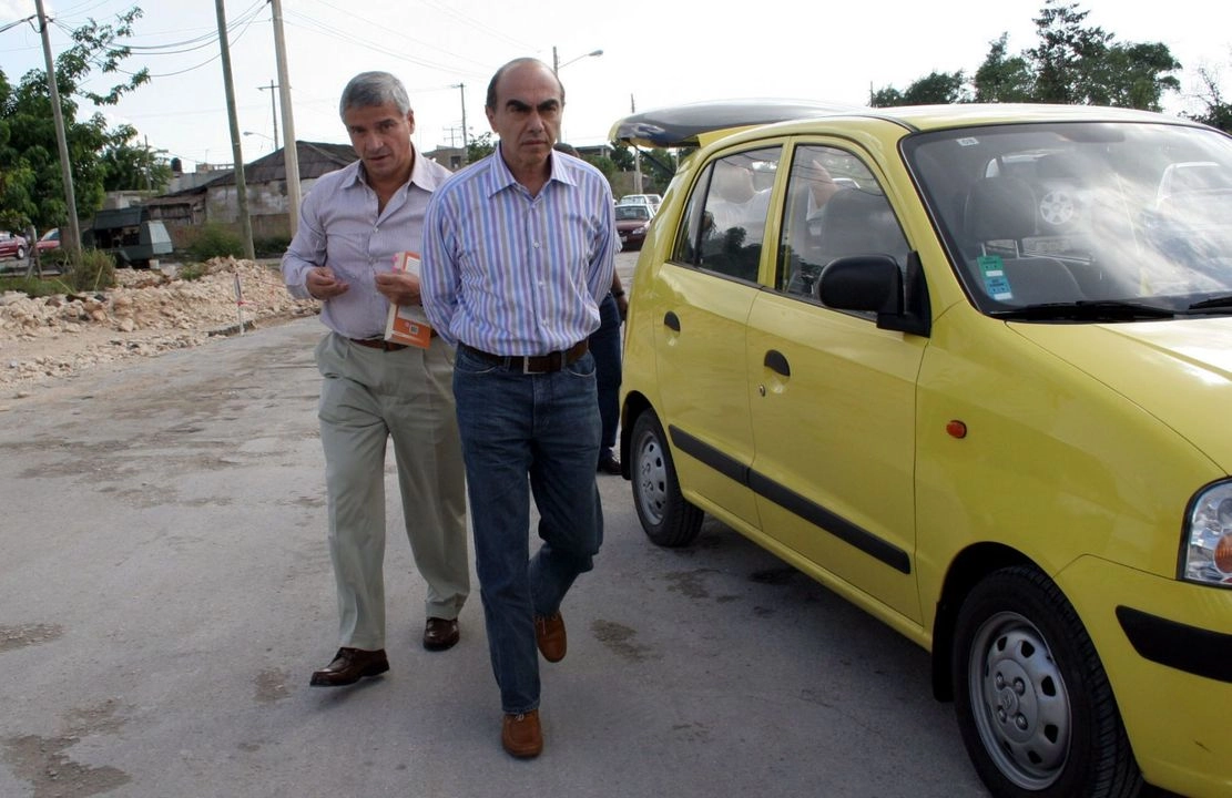 Imagen de archivo tomada en 2006 del empresario de origen libanés Kamel Nacif, quien es es investigador por operación de recursos de procedencia ilícita y defraudación fiscal. Foto 