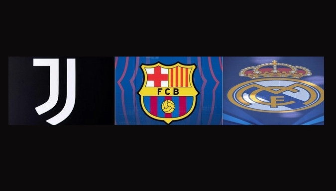 La UEFA inició acciones disciplinarias contra Real Madrid, FC Barcelona y Juventus de Turín, los últimos de los 12 promotores de la Superliga europea en rechazar renegar de este proyecto de torneo privado. Foto Afp