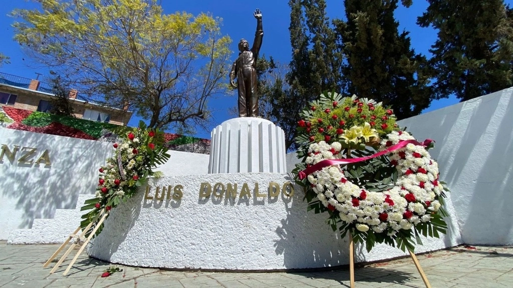 Homenaje al candidato priista asesinado en 1994 Luis Donaldo Colosio Murrieta en la Plaza de la Unidad y Esperanza, construida en su nombre en Tijuana, Baja California, el 23 de marzo de 2019. Foto Cuartoscuro