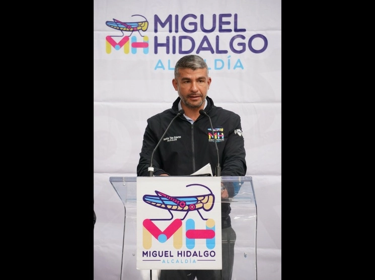 Tras negarse a comparecer conforme a las reglas aprobadas por el Congreso de la Ciudad de México, el alcalde en Miguel Hidalgo, Mauricio Tabe Echartea, podría hacerse acreedor de sanciones graves. El pasado 19 de abril, el panista sólo rindió un informe y se retiró del recinto, ignorando las preguntas de los diputados. Foto cortesía alcaldía Miguel Hidalgo 




