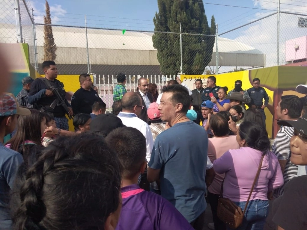Padres de los afectados exigen justicia para los menores. Foto Ricardo Montoya