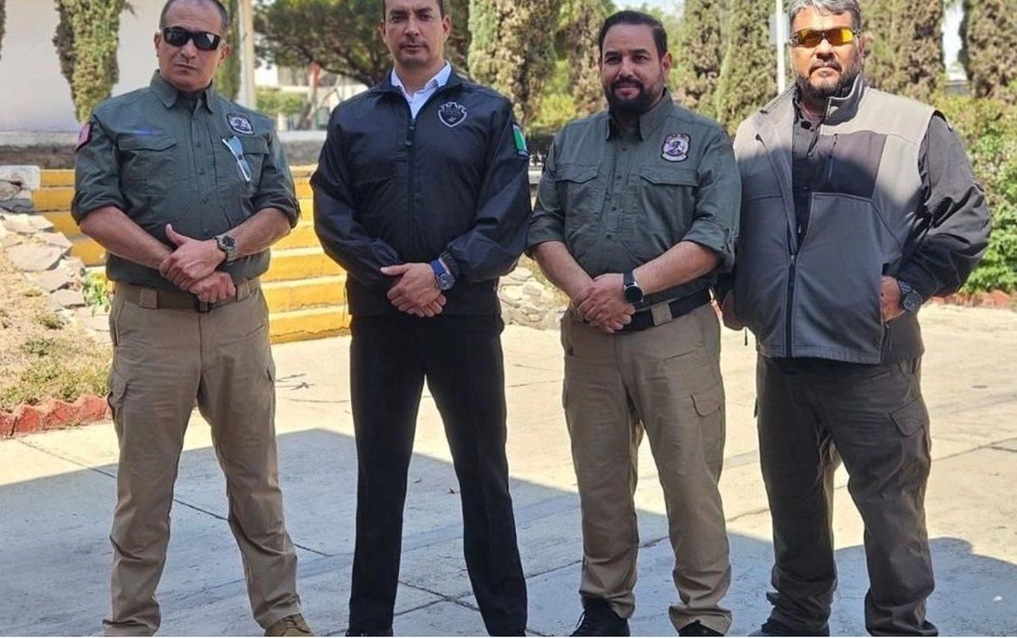 Las autoridades de Jalisco indicaron en un comunicado de prensa que “un agente del Ministerio Público de la Unidad de Investigación Especializada en Homicidios Intencionales y efectivos de la Policía de Investigación arribaron al sitio y comenzaron con las primeras pesquisas. Foto 