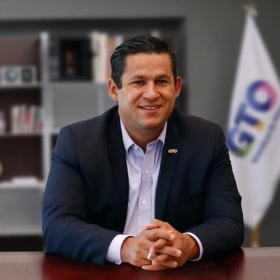 El gobernador de Guanajuato. Foto @diegosinhue