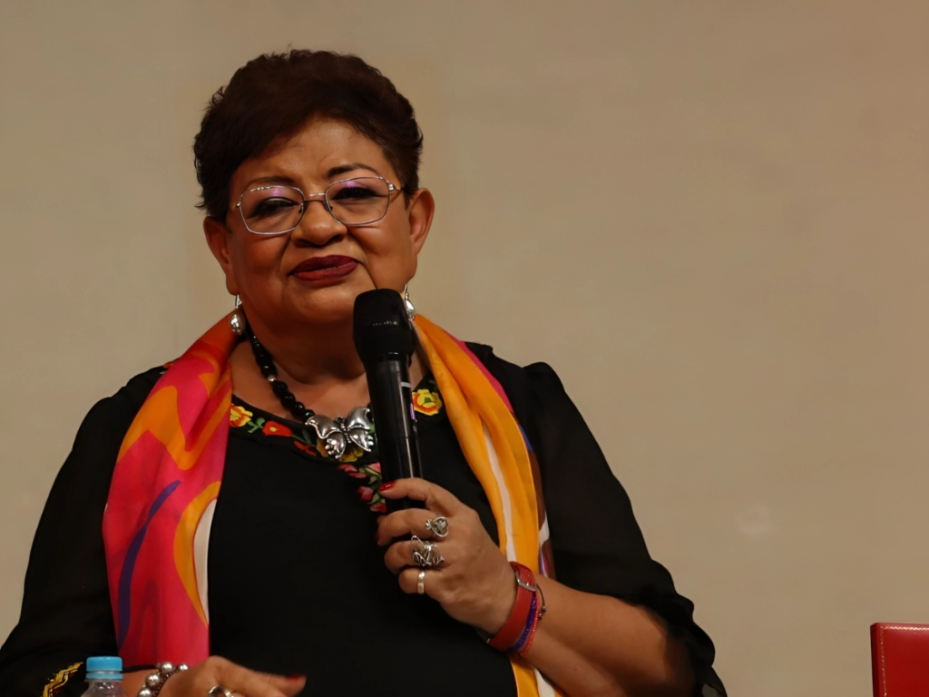 Ernestina Godoy durante el evento de la entrega de la medalla Emilio Krieger por parte de la Asociación Nacional de Abogados Democráticos A.C., el 28 de octubre de 2023. Foto Yazmín Ortega Cortes
