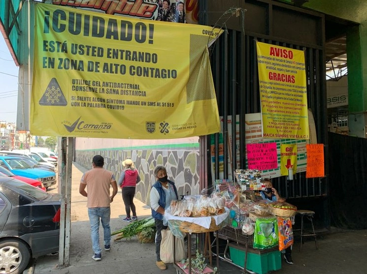 El mercado de flores de Jamaica cerrará a partir de hoy sus puertas para evitar aglomeraciones y propagar el contagio de Covid-19, durante la semana del día festivo del 10 de mayo. Foto Alfredo Domínguez