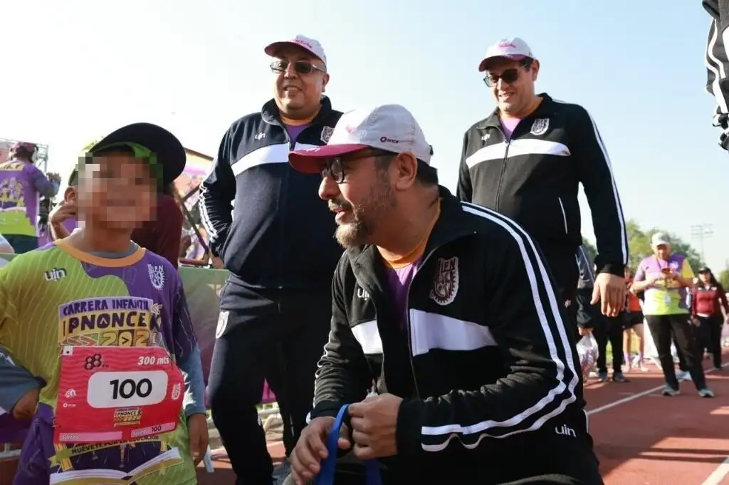 La comunidad IPN celebró la participación de decenas de niños en la  carrera infantil Once 2024. Foto 'La Jornada'