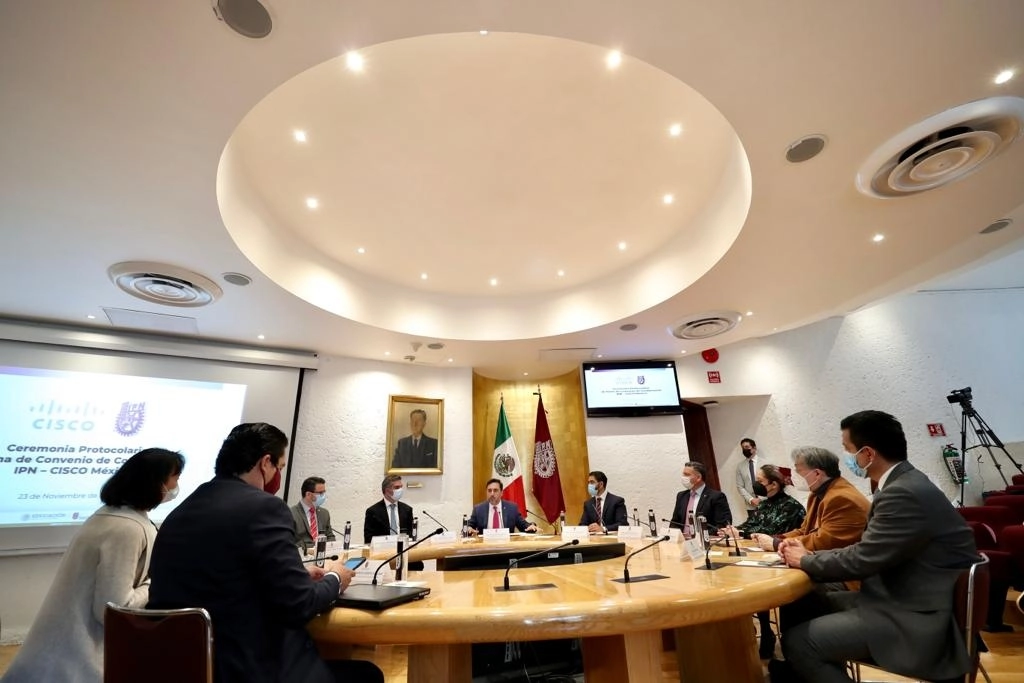 Se firmó un convenio de colaboración entre el IPN y CISCO. Foto Cortesía Instituto Politécnico Nacional