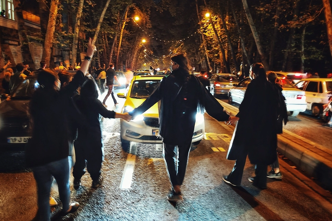 Persisten las manifestaciones en Irán a causa de la muerte de Mahsa Amini a manos de la policía de la moral, ocurrida el 16 de septiembre de 2022. Foto Ap 