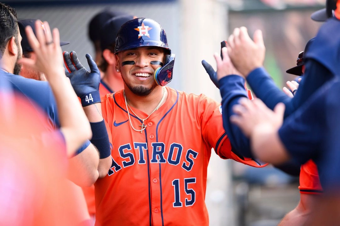 El sonorense pegó en la primera entrada un cuadrangular, para llegar a 16 en la temporada y acrecentar la ventaja de Houston. Foto