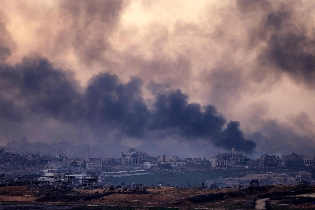 Se observan edificios destruidos en el norte de la franja de Gaza tras ataques israelíes, el 5 de enero de 2025. Foto Afp