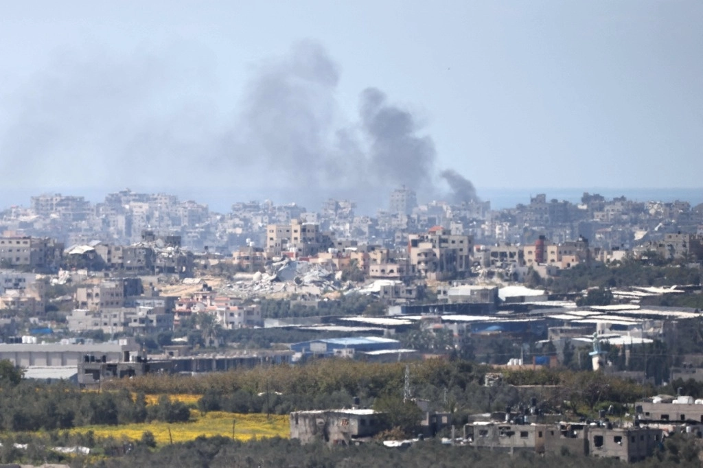 Continúan los bombardeos en la Franja de Gaza en la víspera del Ramadán, el mes de ayuno sagrado de los musulmanes. Foto   Afp