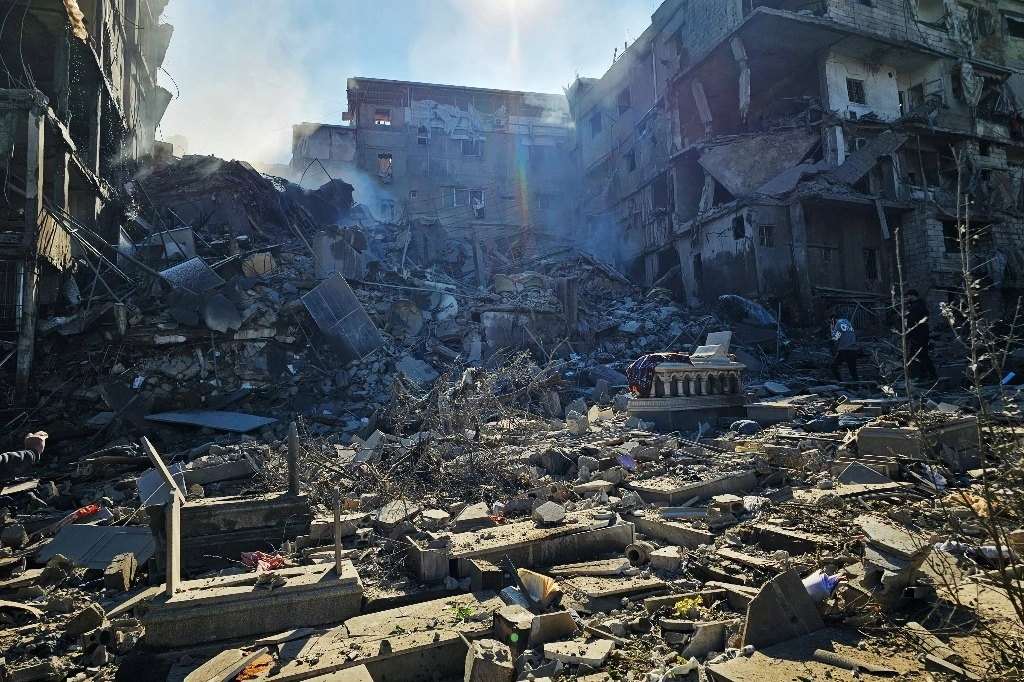 Edificios destruidos tras un ataque aéreo israelí en el suburbio de Burj al-Brajneh, en el sur de Beirut, el 26 de noviembre de 2024. Foto Afp