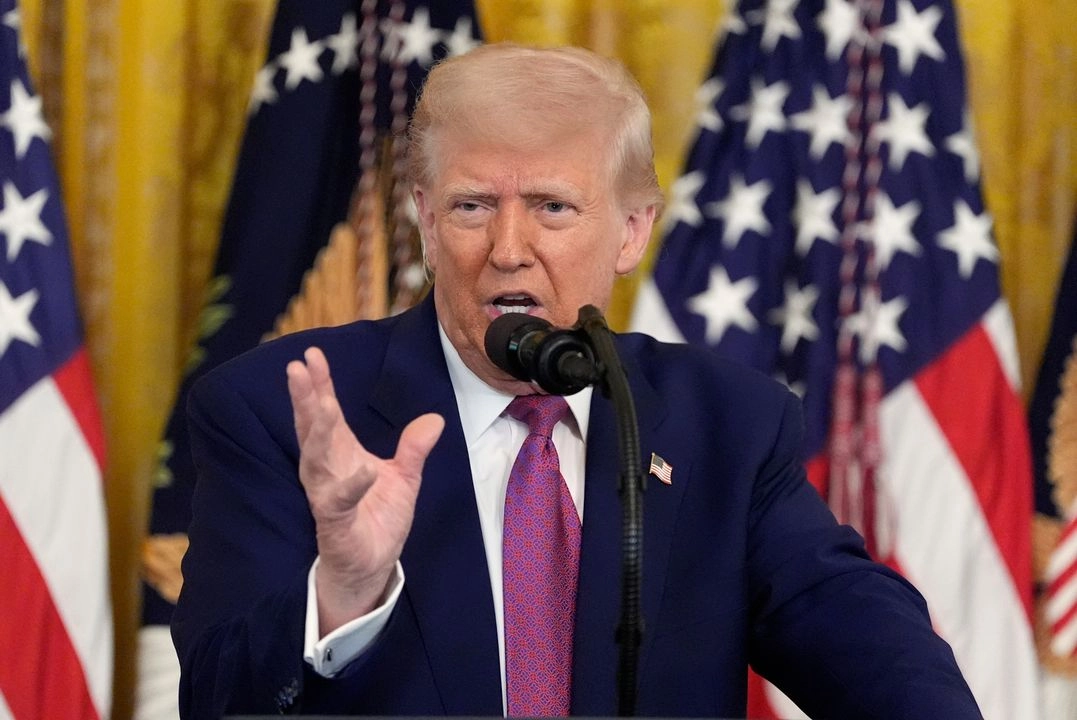 El presidente de EU, Donald Trump, durante un evento en la Sala Este de la Casa Blanca, en Washington, el 12 de junio de 2025. Foto