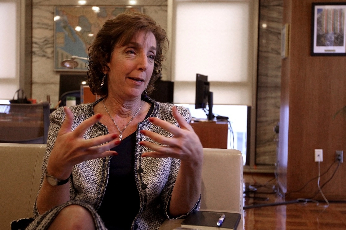 Roberta Jacobson durante una entrevista con ‘La Jornada’, cuando era embajadora en México en 2017. Foto Marco Peláez