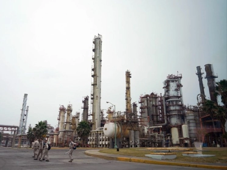La refinería se encuentra en Cadereyta, Nuevo León. Foto Cuartoscuro / Archivo