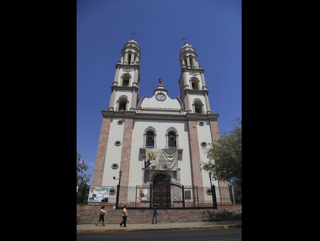 La Secretaría de Salud de Sinaloa canceló las celebraciones patronales ante el aumento de la variante ómicron del covid-19. Foto Cuartoscuro / Archivo
