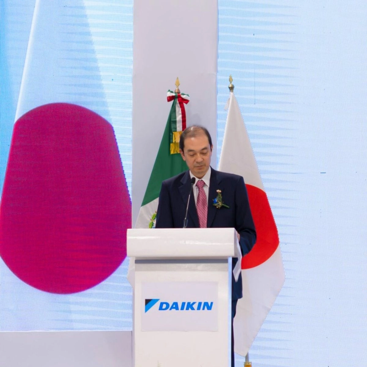 Detalló que este apoyo se brinda a través de la Agencia de Cooperación Internacional del Japón en respuesta a los daños causados por las inundaciones en México, de acuerdo con la solicitud que realizó el gobierno mexicano. Foto 
