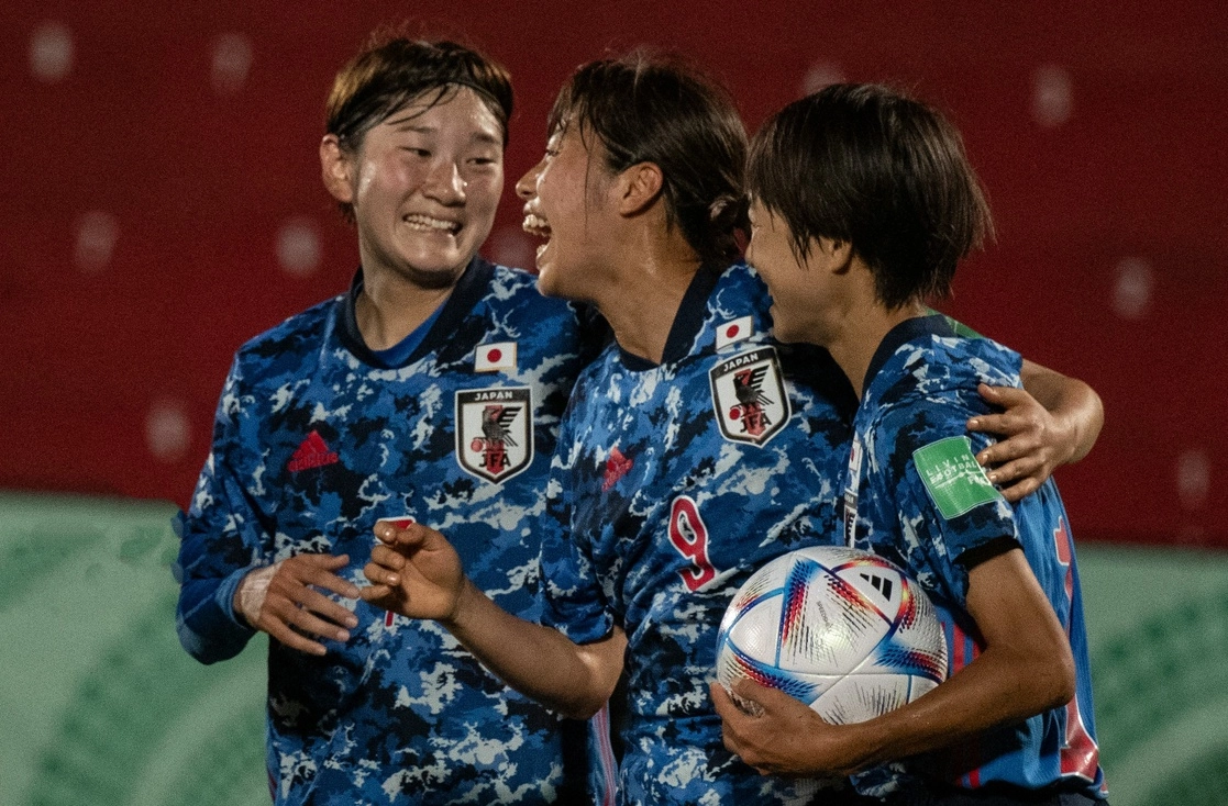A los tiempos extra se llegó con el marcador 2-2, tras las anotaciones de Yuzuki Yamamoto y Maika Hamano por las asiáticas. Foto Afp