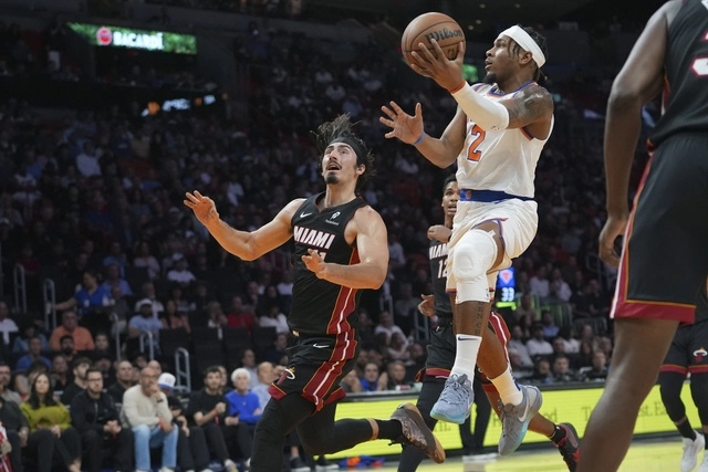 La buena actuación de Towns le permitió acercarse a las estadísticas históricas de los Knicks. Foto Ap