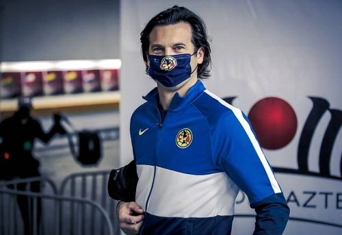 Solari indicó que Benedetti y Aguilera se recuperaron de sus lesiones y podría considerarlos para el duelo de hoy contra Monterrey. Foto Twitter @ClubAmerica