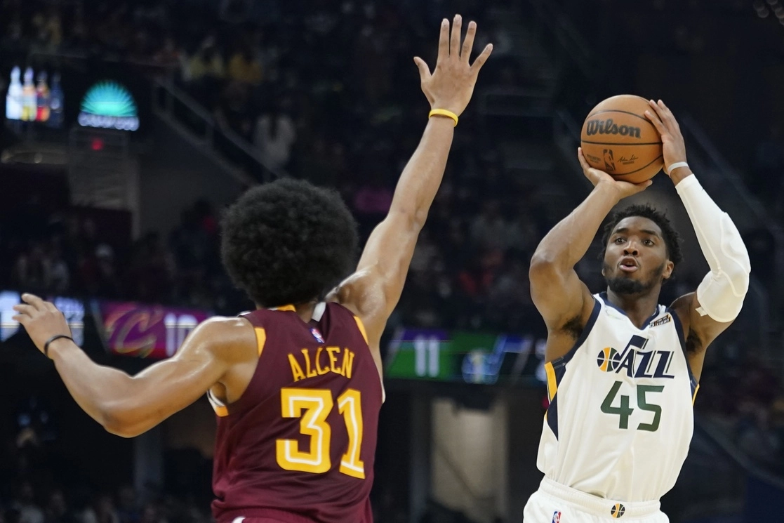 Donovan Mitchell fue una de las estrellas de la noche. Foto Ap