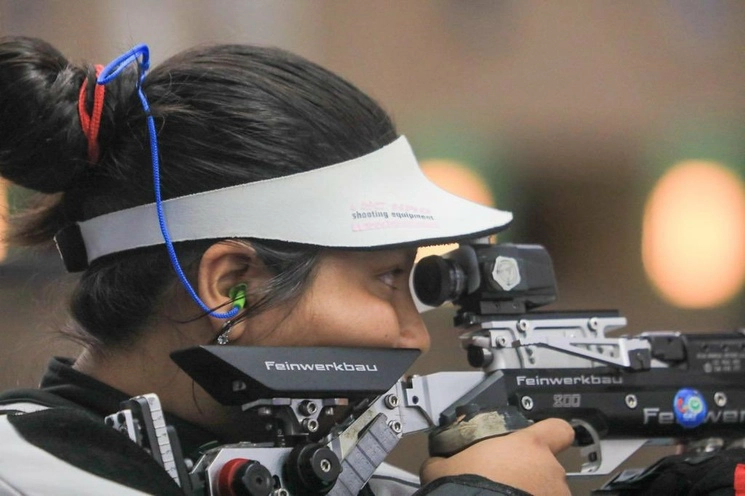 Un oro más para México en tiro a 25 metros por equipo, en los Juegos Centroamericanos y del Caribe 2023. Foto Tomada del Twitter @SSalvador2023 / Archivo