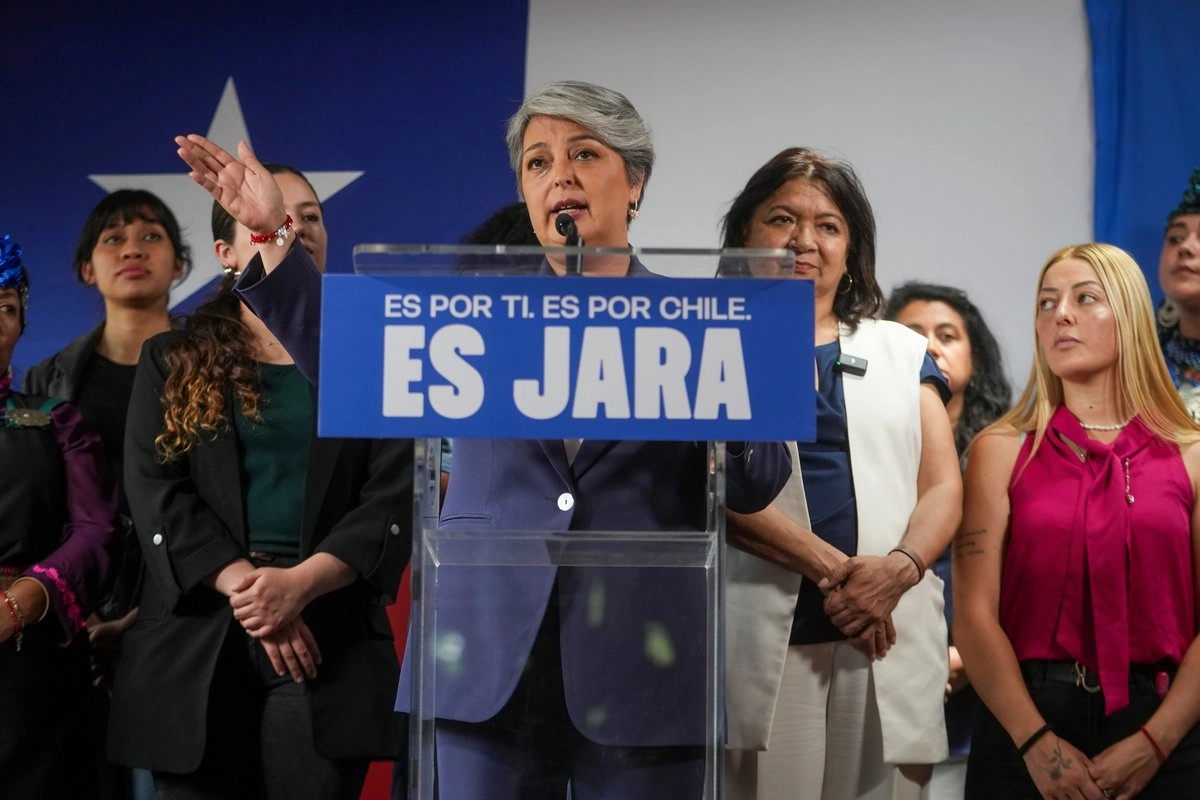 La oficialista Jara y el ultraderechista Kast reiniciaron de inmediato la campaña; resultado electoral en Chile posiciona a la ultraderecha como la fuerza dominante de su sector. Foto 