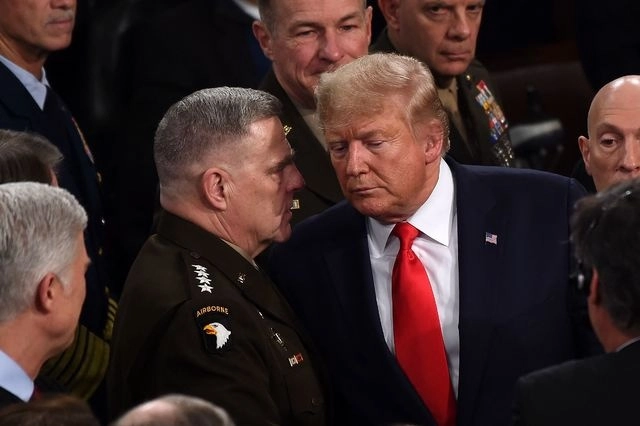 El jefe del Estado Mayor Conjunto de Estados Unidos, Mark Milley, temió a fines del año pasado que el entonces presidente, Donald Trump, aboliera la Constitución para retener el poder. Foto Afp / Archivo