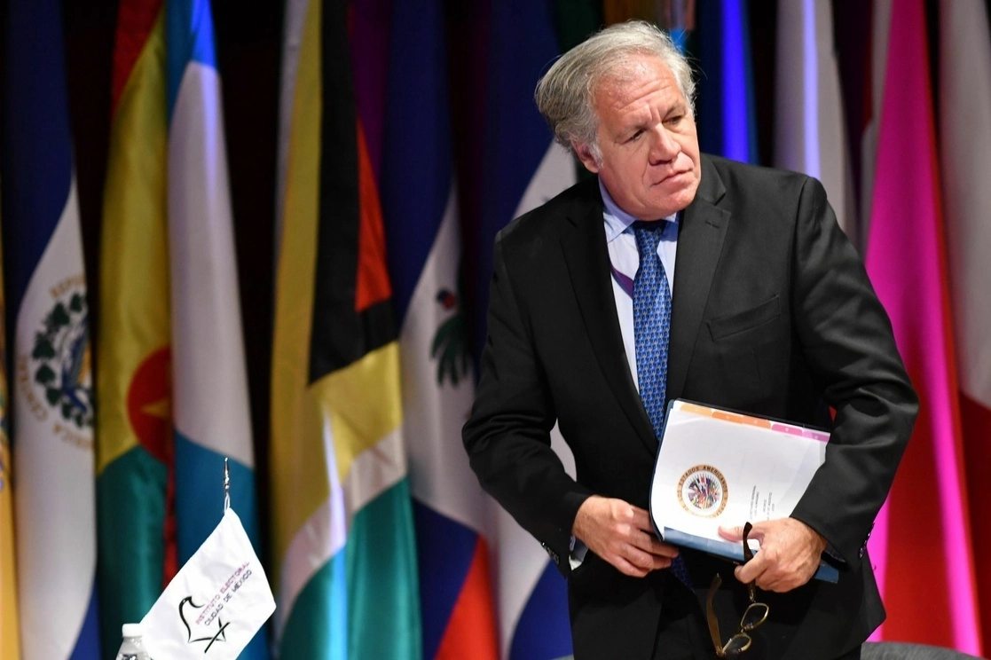 El secretario general de la Organización de Estados Americanos, Luis Almagro, niega haber infringido alguna regla, al asegurar que no era el supervisor de dicha mujer y que nunca la benefició de ninguna manera. Foto Cuartoscuro / Archivo