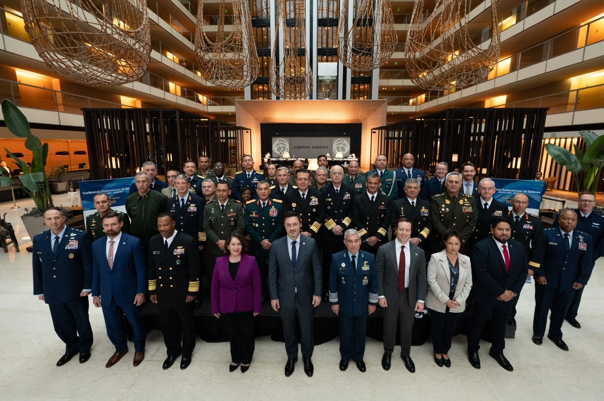 La Conferencia Sudamericana de Defensa 2025 reune al jefe del Comando Sur de Estados Unidos, Alvin Holseyl, con líderes de seguridad de Sudamérica en Buenos Aires, Argentina. Foto tomada de X @Southcom