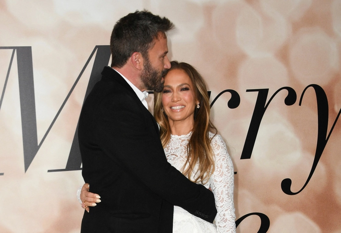 La cantante y actriz Jennifer Lopez anunció que está comprometida con Ben Affleck, 18 años después de haber terminado su relación por primera vez. Foto Afp