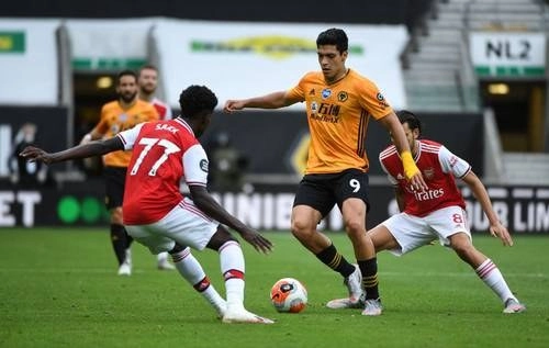 El ariete tricolor acumula 17 tantos y se ubica como el quinto goleador de la Liga Premier, superando a estrellas como el argentino Kun Agüero y el inglés Harry Kane. Foto @Raul_Jimenez