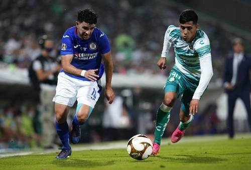 La Máquina buscará hoy nuevamente romper con la sequía de 23 años sin lograr el título liguero, cuando reciba a Santos en el estadio Azteca. Foto Jam Media

