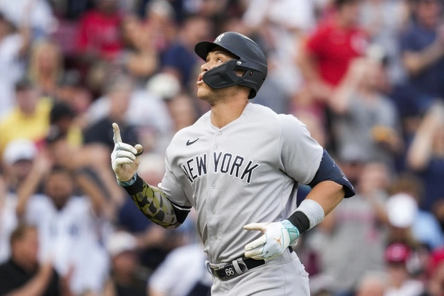El beisbolista de los Yankees, Aaron Judge tras anota un home run. Foto Ap