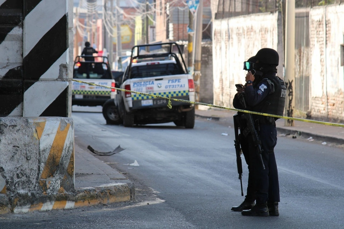 En la imagen, policías de las Fuerzas de Seguridad Pública del Estado de Guanajuato. Foto Cuartoscuro