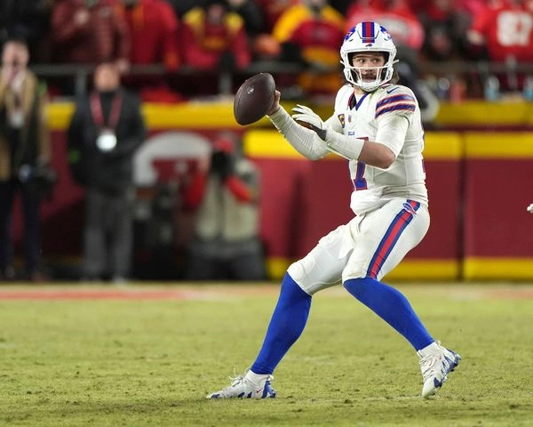 El Jugador Más Valioso de la NFL, Josh Allen, fue recompensado con una extensión de contrato con los Bills de Buffalo. Foto 
