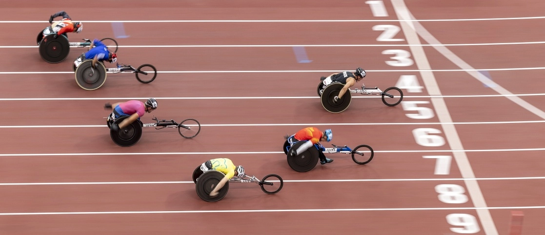 El velocista en silla de ruedas Juan Pablo Cervantes sumó otra medalla para México en los Juegos Paralímpicos de Tokio 2020 al ganar el bronce en la categoría T54 de atletismo, el 1 de septiembre de 2021. Foto Ap 