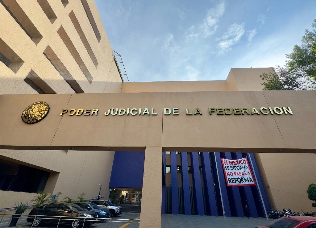 Fachada del edifico del Poder Judicial de la Federación. Foto Roberto García Ortiz