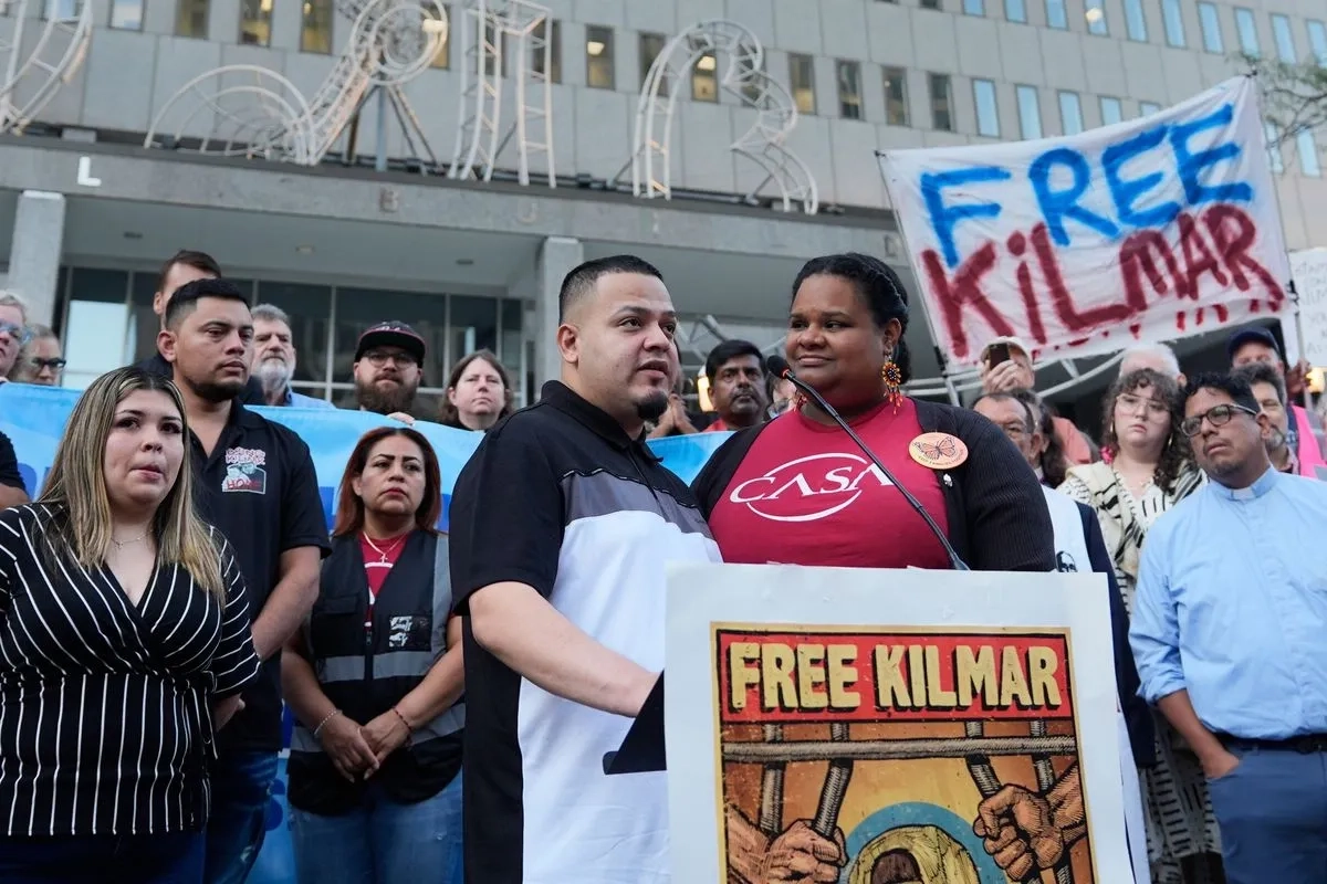 El migrante salvadoreño, Kilmar Ábrego, fue detenido en 2019 por agentes de migración de EU; para ese momento llevaba años viviendo en Maryland con su esposa estadunidense y sus hijos. Fotp  
