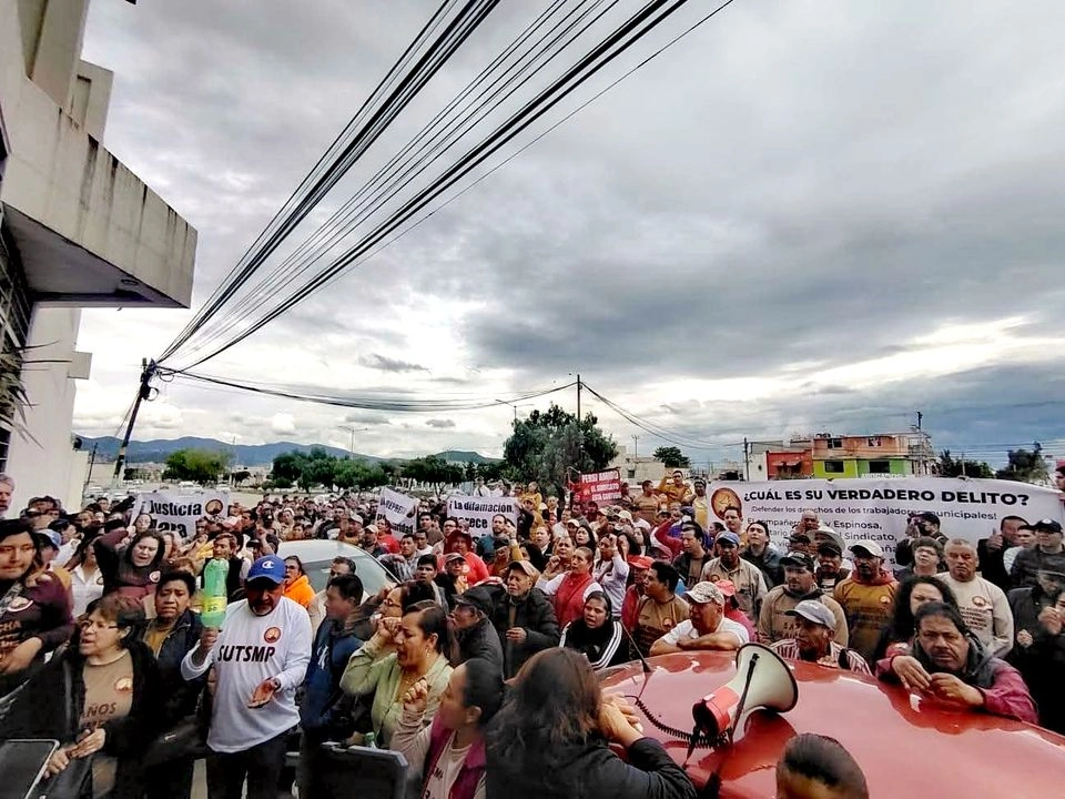 En los días previos, los simpatizantes de Percy habían realizado marchas y manifestaciones en las afueras de la Casa Rule, sede del ayuntamiento de Pachuca.