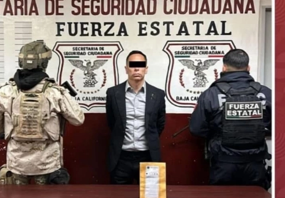 Josué, El Pitufo, aprehendido durante la madrugada del lunes 16 de diciembre en un salón de fiestas de Mexicali en un operativo de la Defensa, Guardia Nacional y la Fuerza Estatal de Seguridad Ciudadana, solo estuvo detenido cinco días en la Fiscalía General de Baja California. Foto @worldwar_x