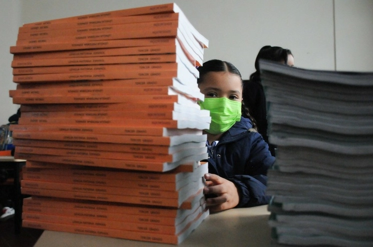 Se concedió a la UNPF una suspensión definitiva y se condicionó la impresión y distribución de los libros de texto gratuito de la SEP. Foto Cuartoscuro / Archivo
