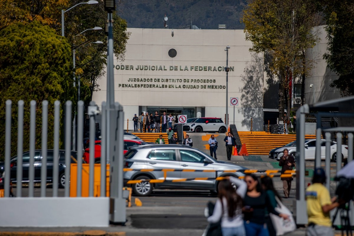 Aspectos del exterior de los juzgados de distrito de procesos penales federales en la Ciudad de México, en el Reclusorio Norte, donde se han realizado las audiencias del ex gobernador de Veracruz, Javier Duarte. 