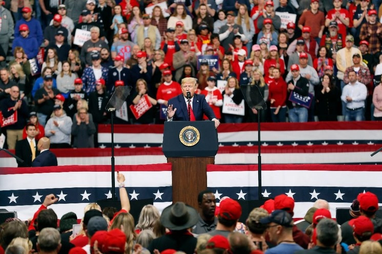 Donald Trump en un acto de campaña este día. Foto Ap