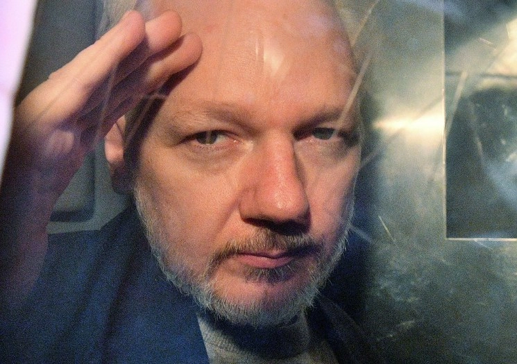 Julian Assange en el pasado sufrió problemas pulmonares. Foto Afp